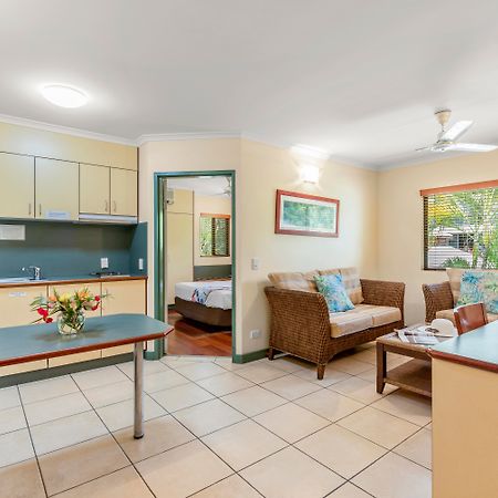 Bay Village Tropical Retreat & Apartments Cairns Exterior foto